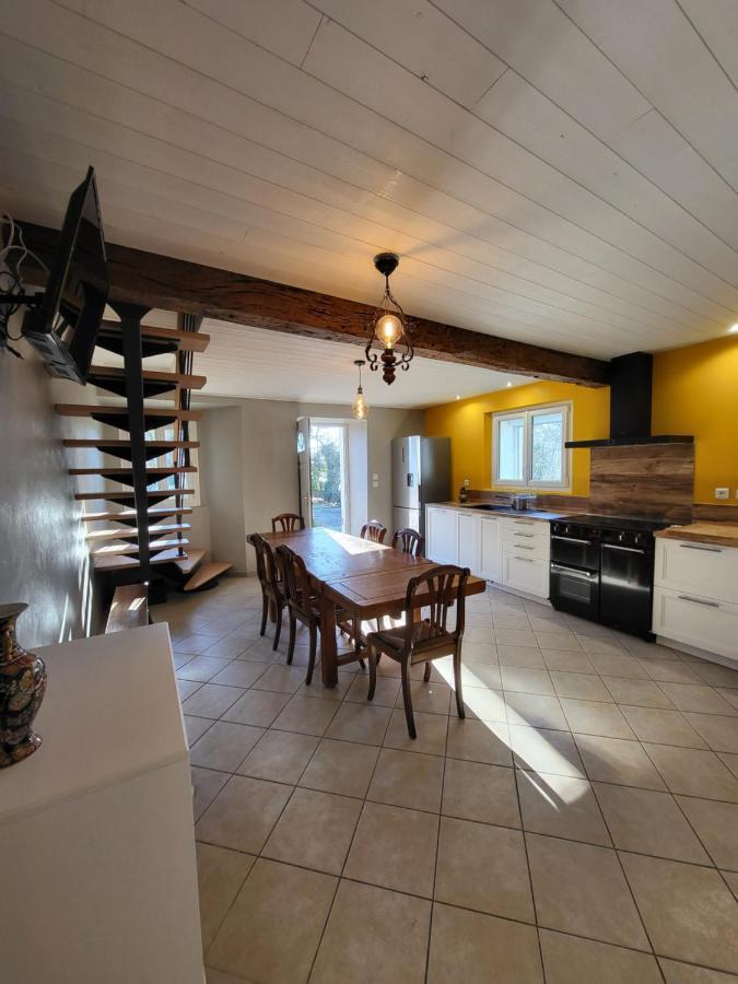Gîte PRAT NAOU - PYRENNEES ARIEGEOISES Taurignan-Vieux Exterior foto