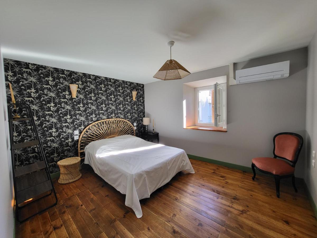Gîte PRAT NAOU - PYRENNEES ARIEGEOISES Taurignan-Vieux Exterior foto